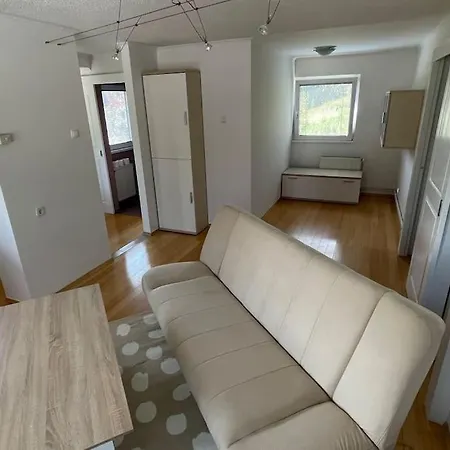 Semesterbostad Family House Simba