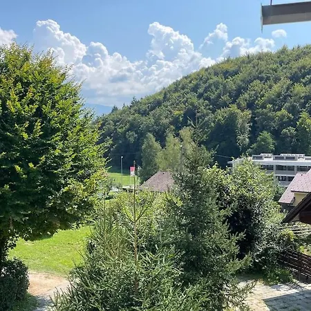 Semesterbostad Family House Simba